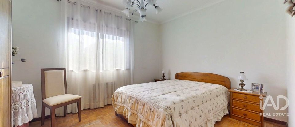 Casa com espaço comercial T4 em Águas Santas de 400 m²