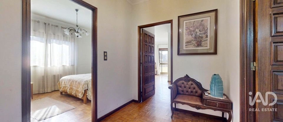 Casa com espaço comercial T4 em Águas Santas de 400 m²