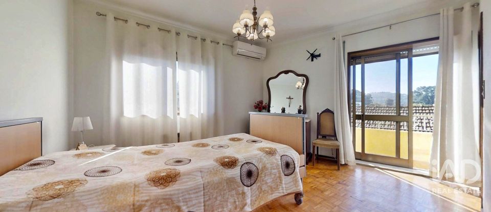 Casa com espaço comercial T4 em Águas Santas de 400 m²