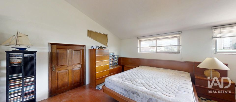 Casa com espaço comercial T4 em Águas Santas de 400 m²