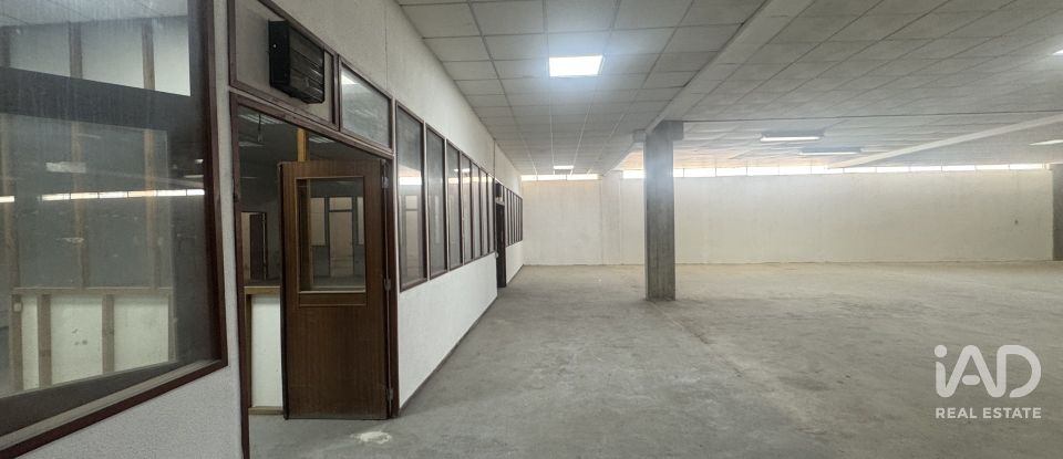 Hangar em Camarate, Unhos e Apelação de 2 150 m²