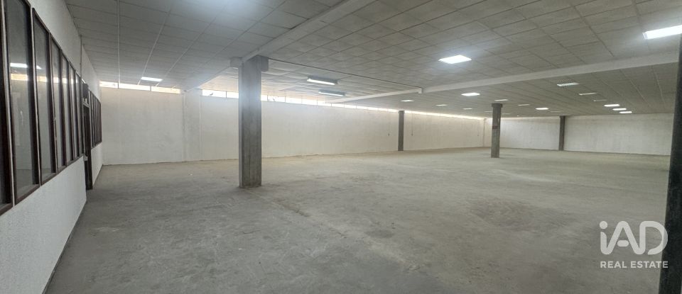 Hangar em Camarate, Unhos e Apelação de 2 150 m²