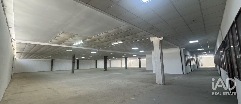 Hangar em Camarate, Unhos e Apelação de 2 150 m²