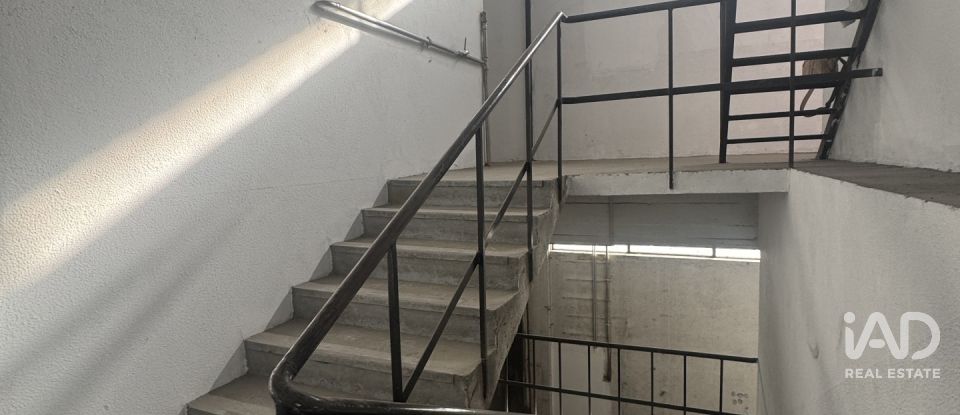 Hangar em Camarate, Unhos e Apelação de 2 150 m²