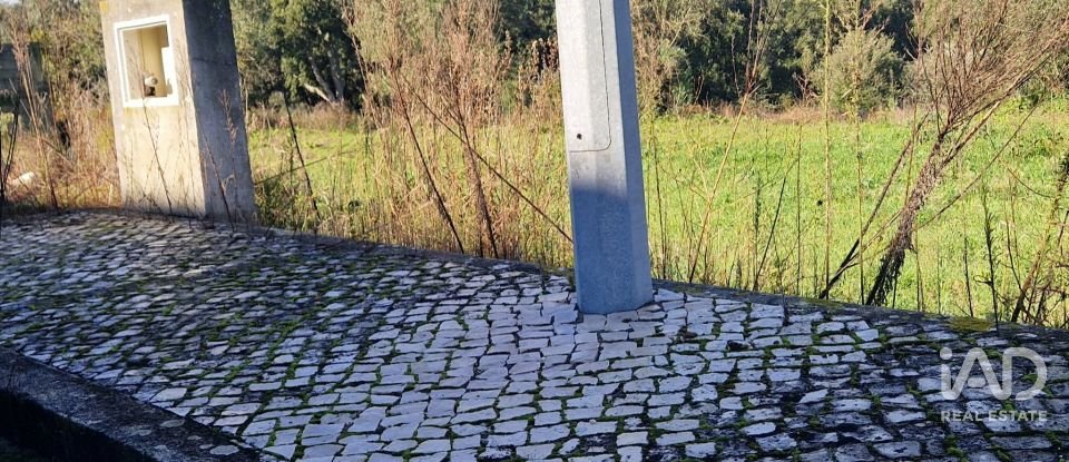 Terreno urbano em Batalha de 555 m²