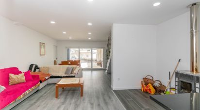 Maison T5 à Marinha Grande de 104 m²