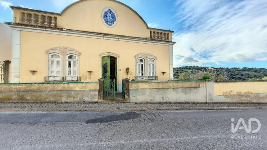 House T5 in Paderne of 160 m²