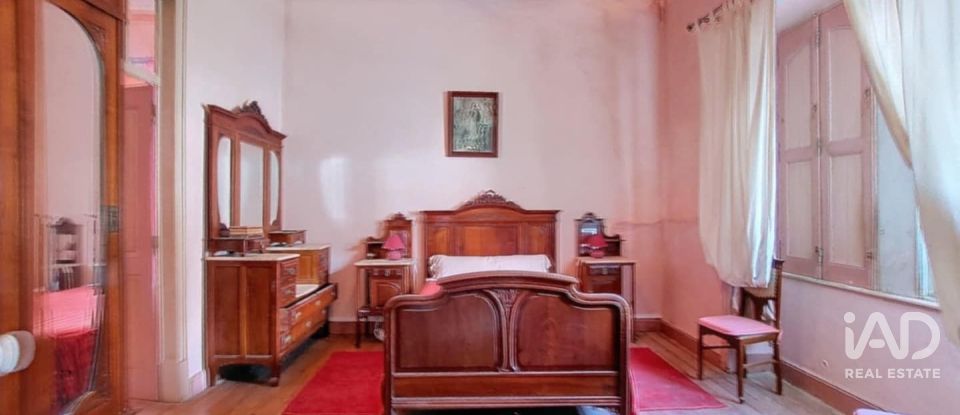 House T5 in Paderne of 160 m²