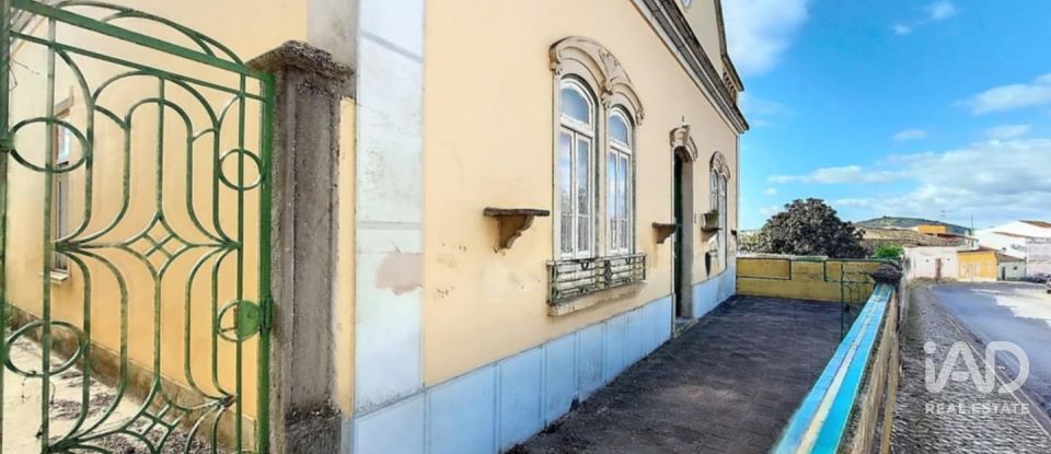 House T5 in Paderne of 160 m²