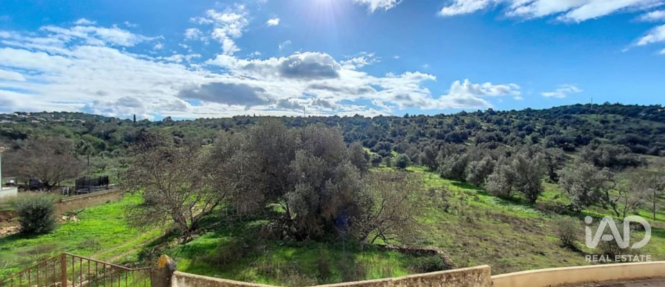 House T5 in Paderne of 160 m²