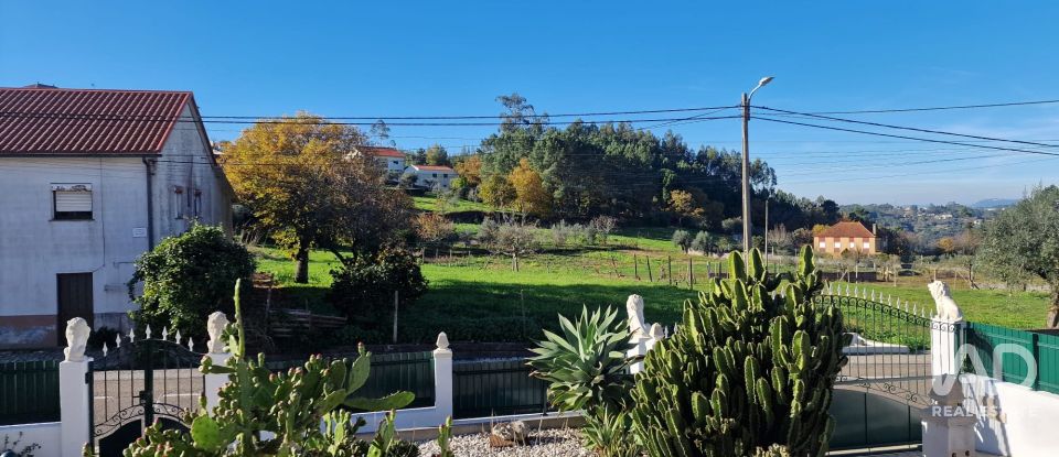 Moradia T5 em Arega de 245 m²