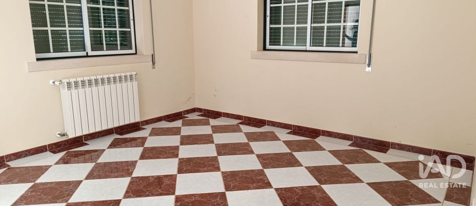 Moradia T5 em Arega de 245 m²