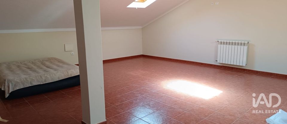Moradia T5 em Arega de 245 m²