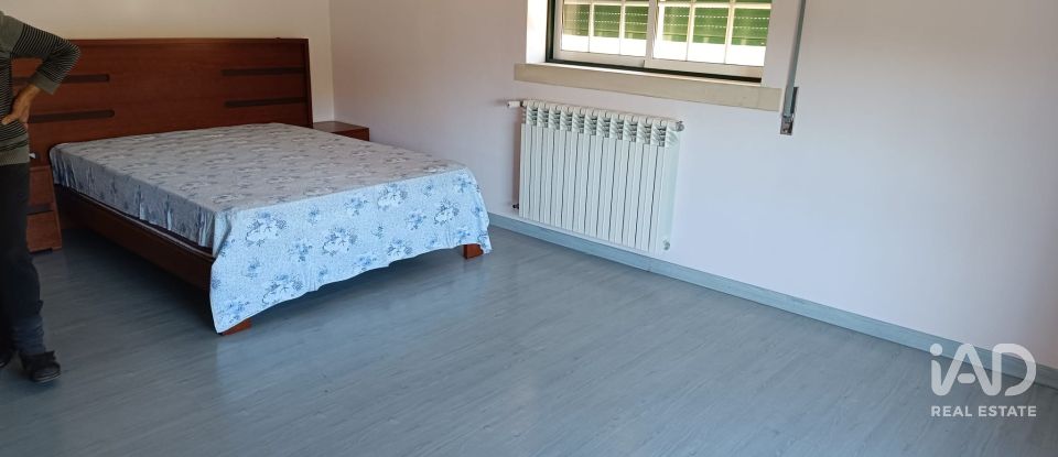 Moradia T5 em Arega de 245 m²