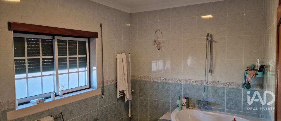 Moradia T5 em Arega de 245 m²