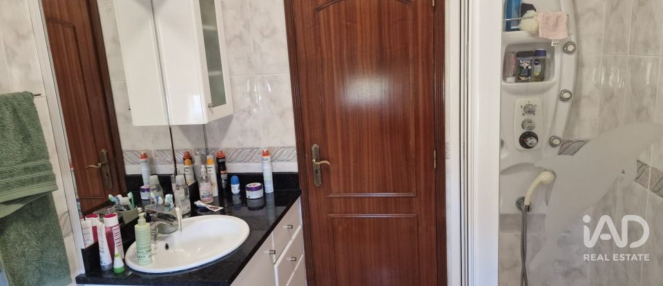 Moradia T5 em Arega de 245 m²