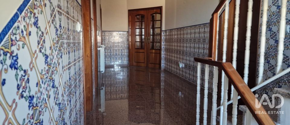 Moradia T5 em Arega de 245 m²