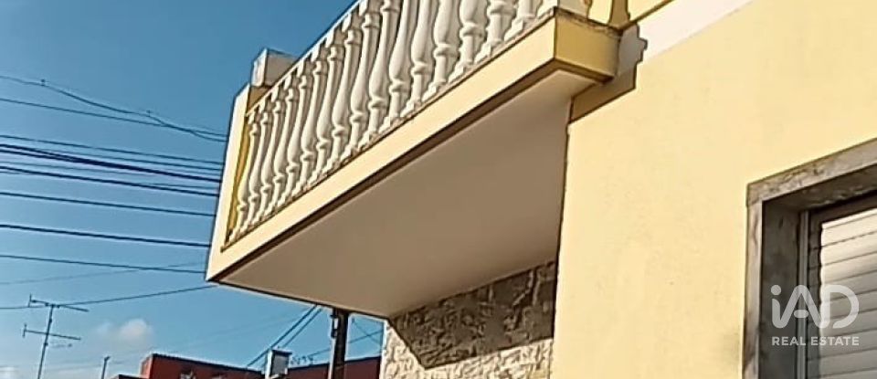 Moradia T5 em São Domingos de Rana de 160 m²