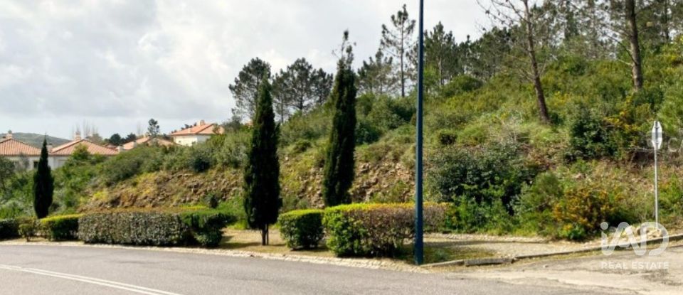 Terreno urbano em Queluz e Belas de 14 006 m²