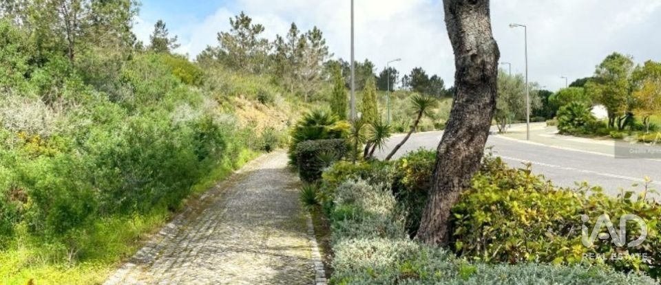 Terreno urbano em Queluz e Belas de 14 006 m²