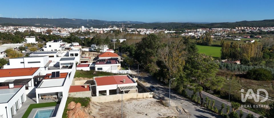 Habitação T3 em Rio Maior de 155 m²