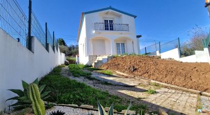 Maison T2 à Caldas da Rainha - Nossa Senhora do Pópulo, Coto e São Gregório de 166 m²