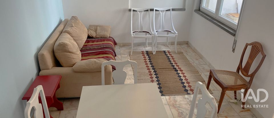 House T2 in São Domingos de Rana of 108 m²