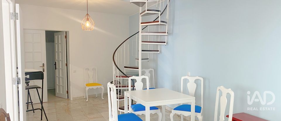 House T2 in São Domingos de Rana of 108 m²