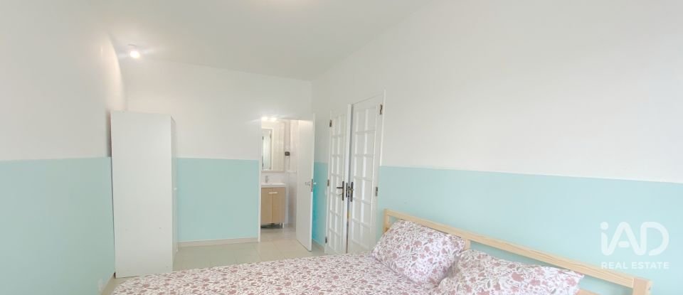 House T2 in São Domingos de Rana of 108 m²