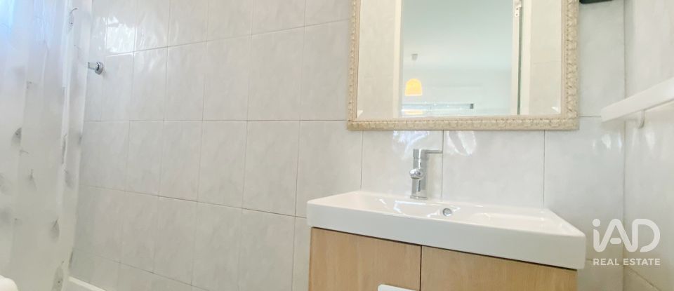 House T2 in São Domingos de Rana of 108 m²