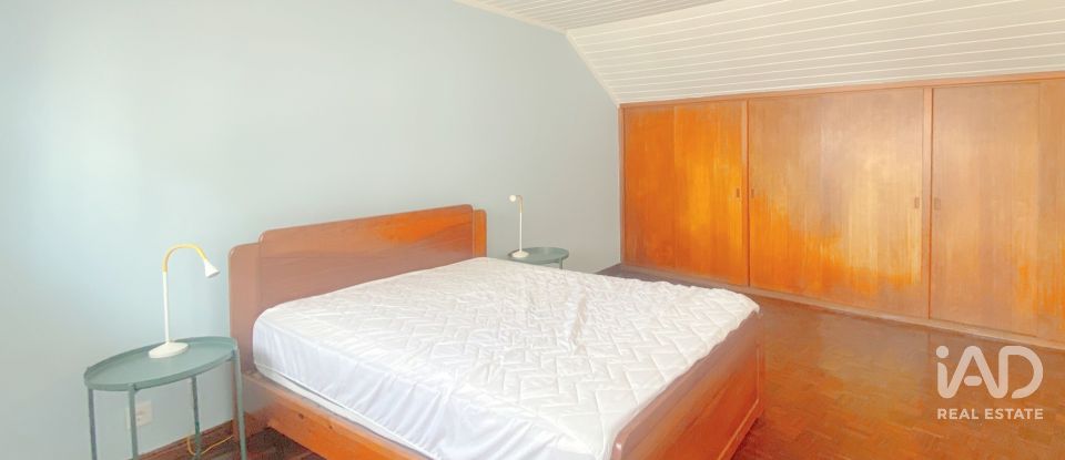 House T2 in São Domingos de Rana of 108 m²