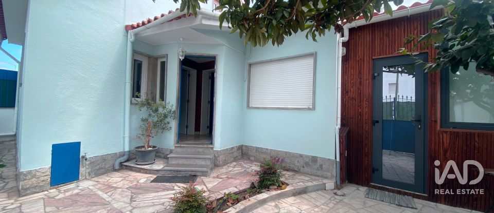 House T2 in São Domingos de Rana of 108 m²