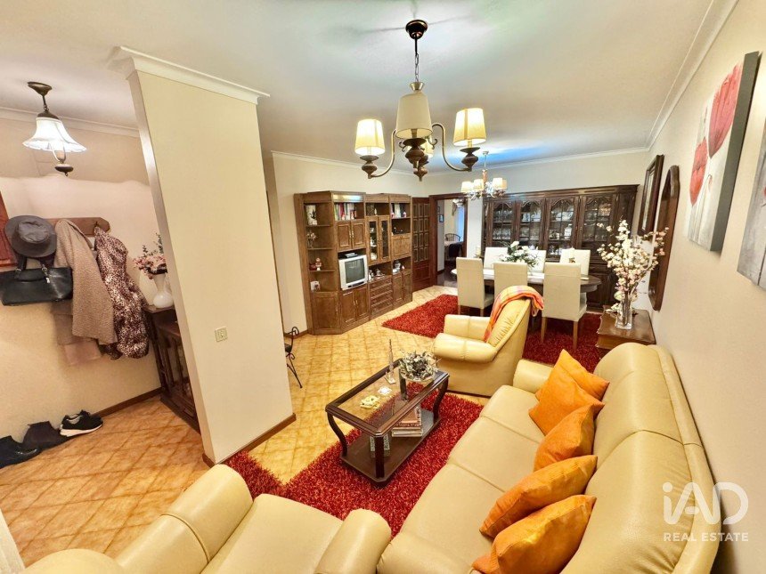 Apartamento T2 em Valença, Cristelo Covo e Arão de 90 m²