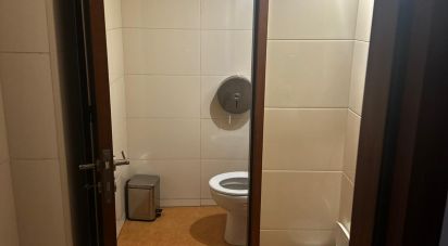 Boutique/Local commercial à Pedroso e Seixezelo de 186 m²