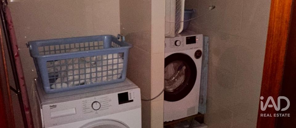 Boutique/Local commercial à Pedroso e Seixezelo de 186 m²