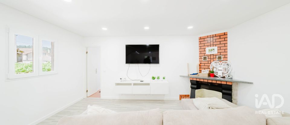 Lodge T4 in Aguda of 336 m²