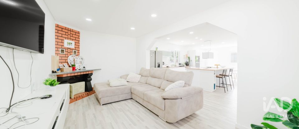 Lodge T4 in Aguda of 336 m²