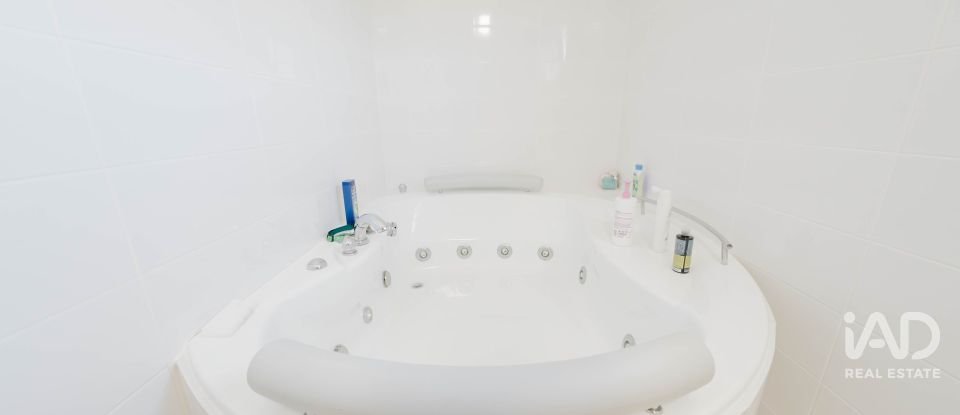 Lodge T4 in Aguda of 336 m²