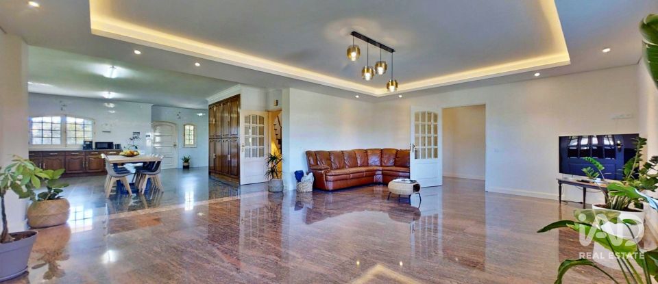 Cottage T5 in Canelas of 864 m²