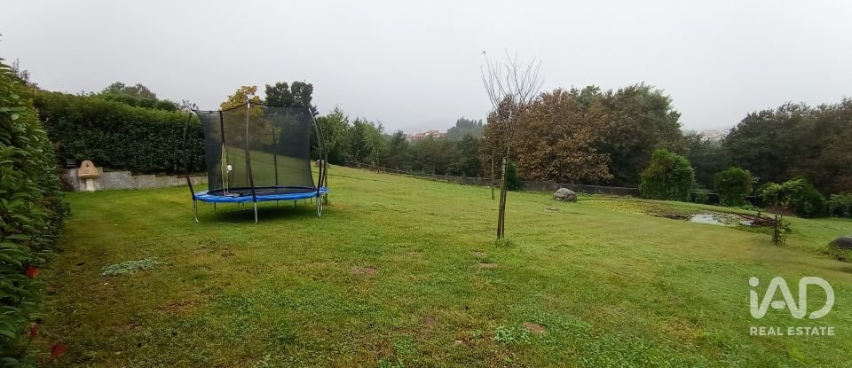 Casa T6 em Selho (são jorge) de 457 m²