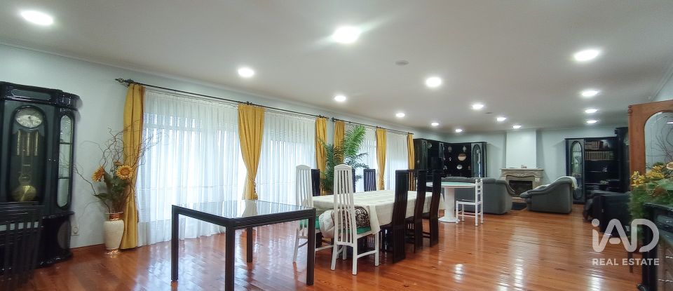 Casa T6 em Selho (são jorge) de 457 m²