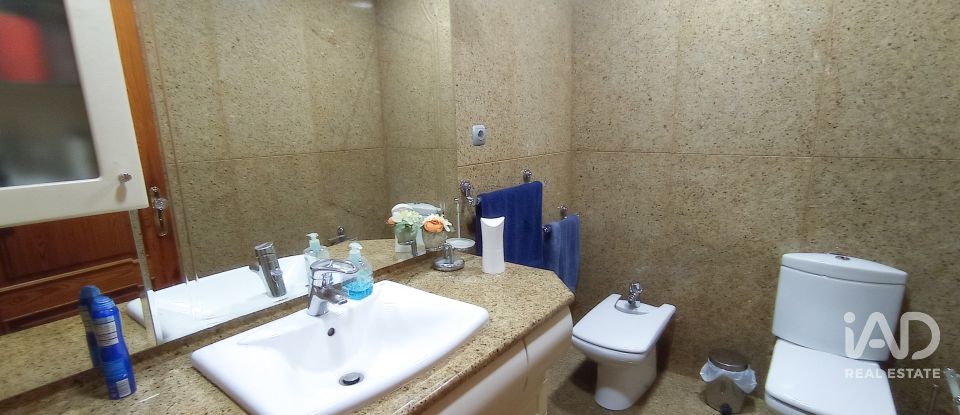 Casa T6 em Selho (são jorge) de 457 m²