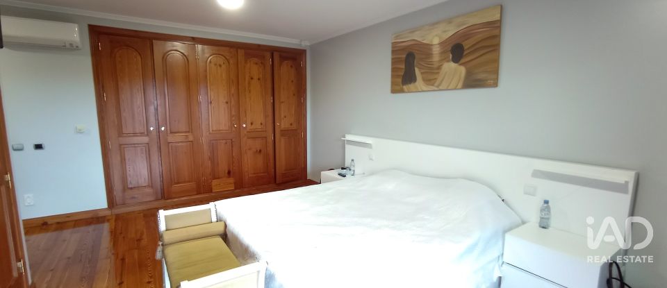 Casa T6 em Selho (são jorge) de 457 m²