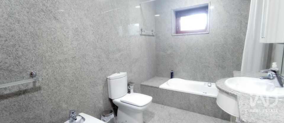 Casa T6 em Selho (são jorge) de 457 m²