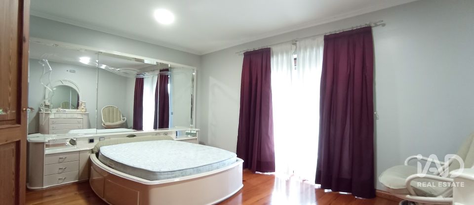 Casa T6 em Selho (são jorge) de 457 m²