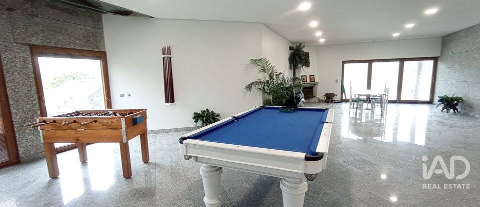 Casa T6 em Selho (são jorge) de 457 m²