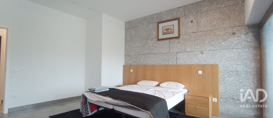 Casa T6 em Selho (são jorge) de 457 m²