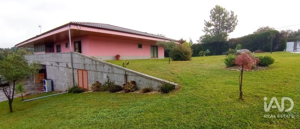 Casa T6 em Selho (são jorge) de 457 m²
