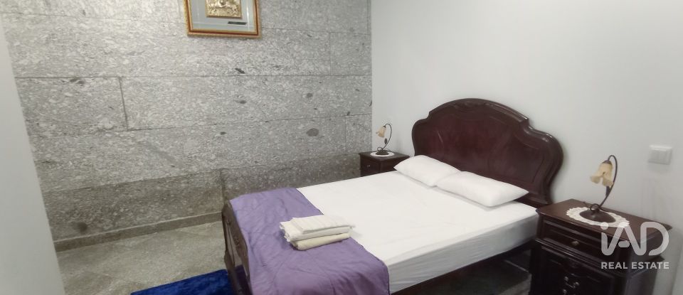 Casa T6 em Selho (são jorge) de 457 m²