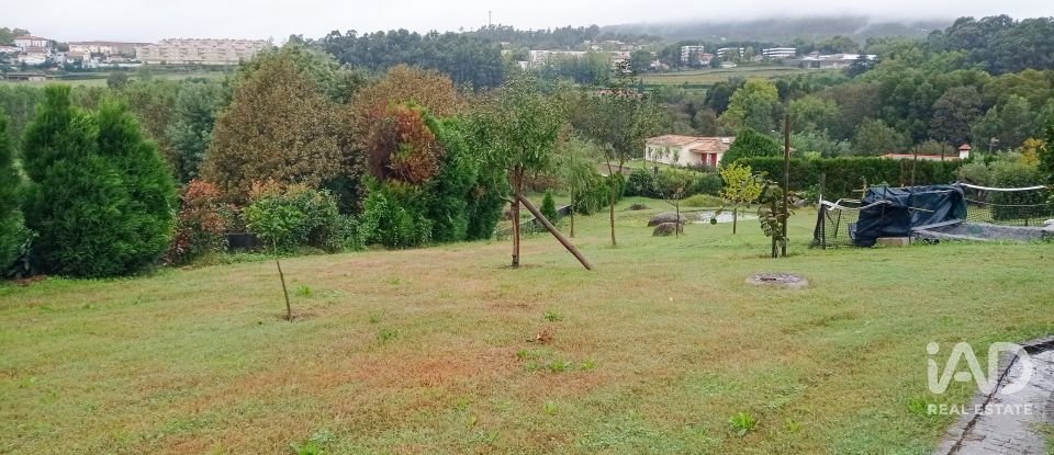 Casa T6 em Selho (são jorge) de 457 m²